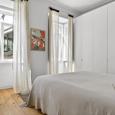 Contemporary Oasis In The Heart Of شقة Lisboa